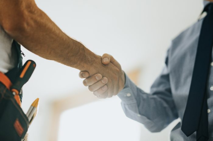 Selecting the Right Home Repair Contractors: A Complete Guide